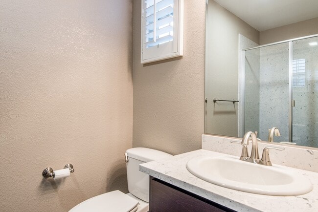 Building Photo - 465 Magritte Way