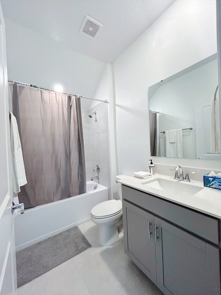 Building Photo - 5996 Blissful St