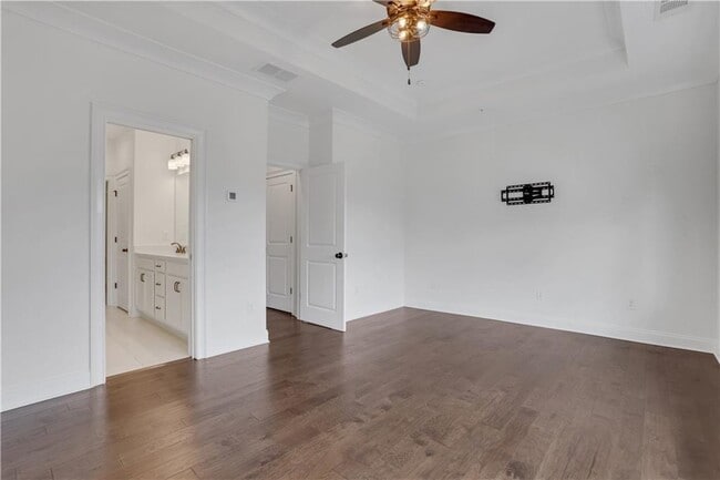 Building Photo - 6651 Sterling Dr