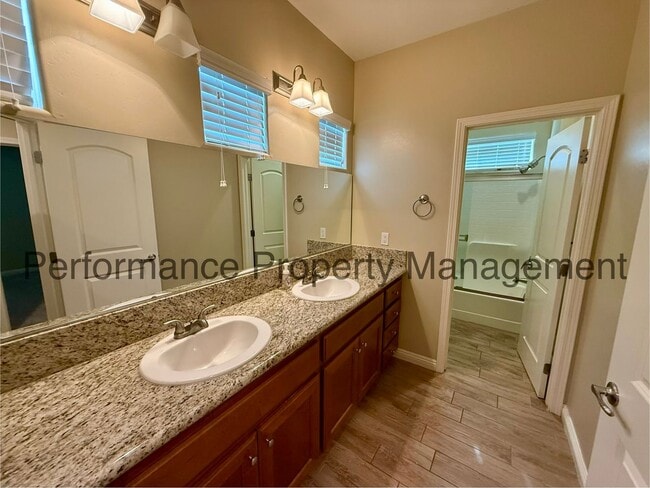 Building Photo - Stunning 4 Bed/3 Bath NW Bakersfield Home w/ Solar, RBP & $0 Deposit Option