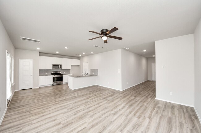 Building Photo - 6734 Scarlet Sagebrush St