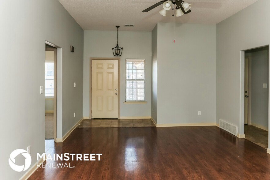 Building Photo - 8852 Campaldino Ave