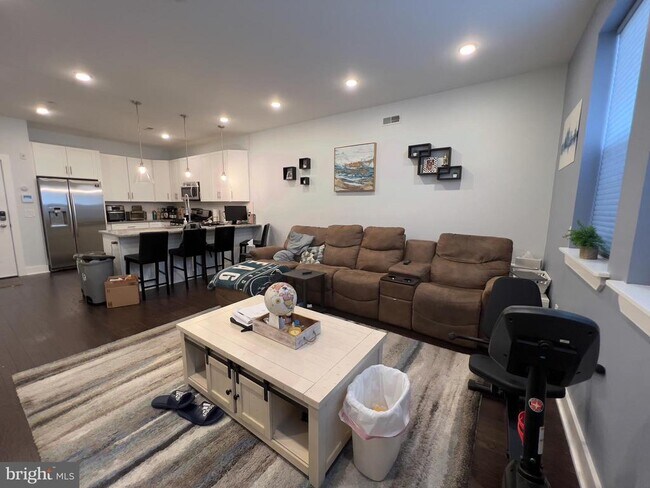 Building Photo - 959 Shackamaxon St