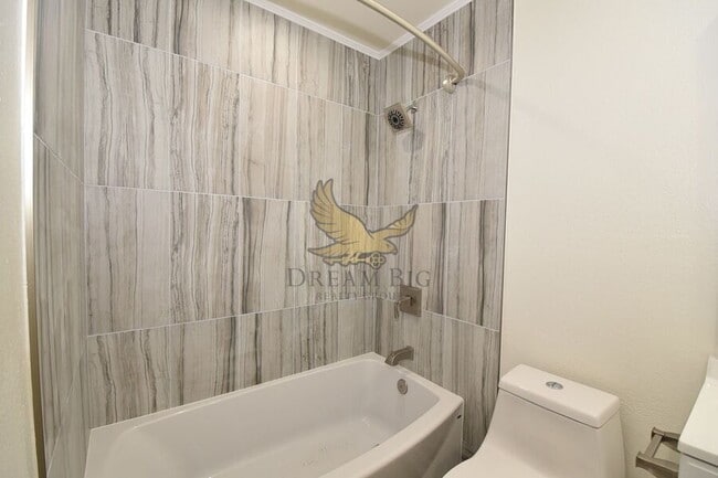 Building Photo - 8410 Eldora Ave