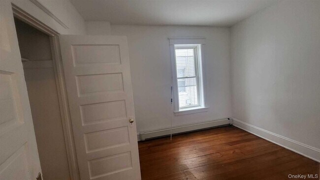 Building Photo - 108 Winnikee Ave