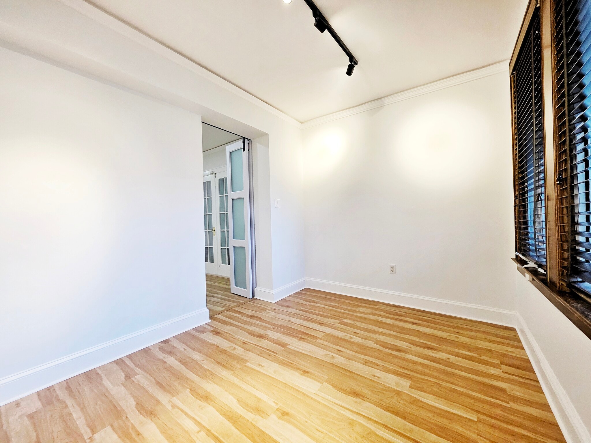 Building Photo - 2218 27th St