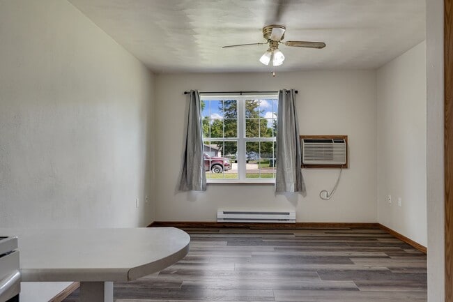 Building Photo - Steiner Terrace Apartments