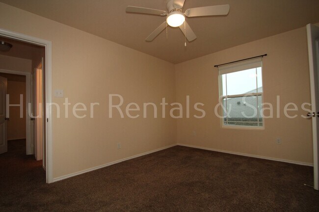 Building Photo - Beautiful 4-Bedroom, 2-Bath Home for Rent ...