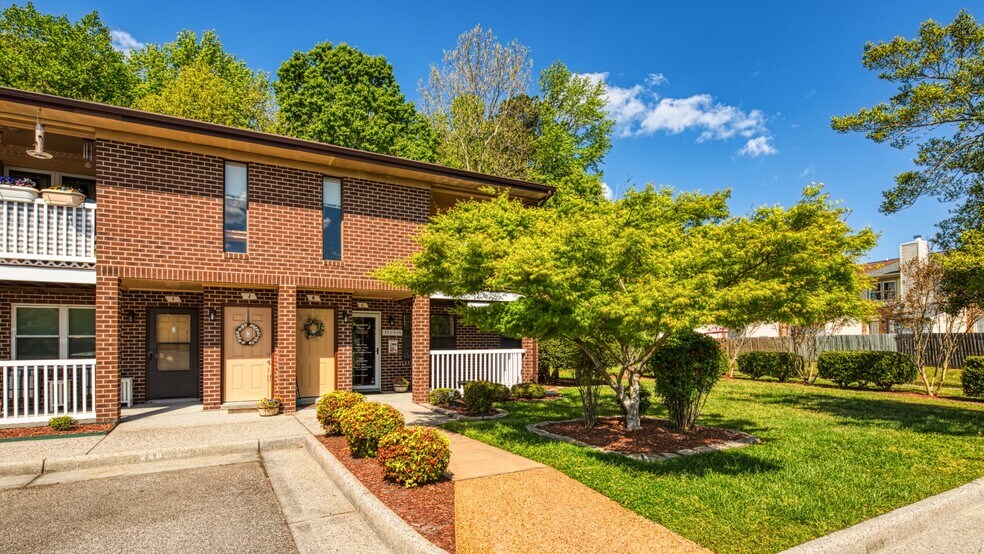 Poquoson Place Apartments 18 Belles Cove Dr Poquoson VA 23662