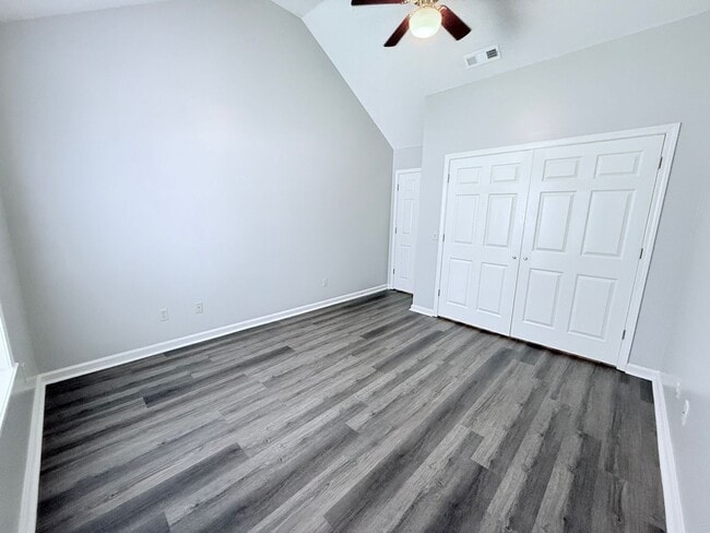 Building Photo - 1006 Creekside Pl