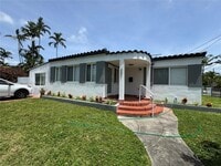 Building Photo - 3001 SW 19th St