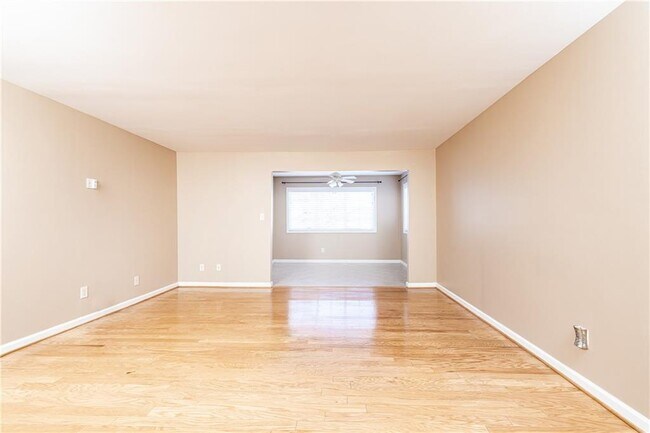 Building Photo - 1468 Briarwood Rd NE