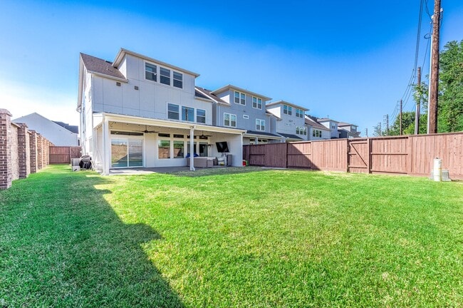 Building Photo - 3102 Somerset Levens Ln