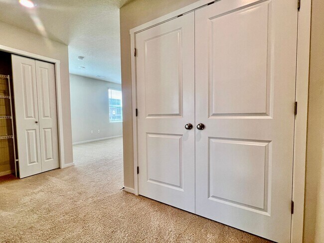 Building Photo - Prairie area- location… Brand new communit...