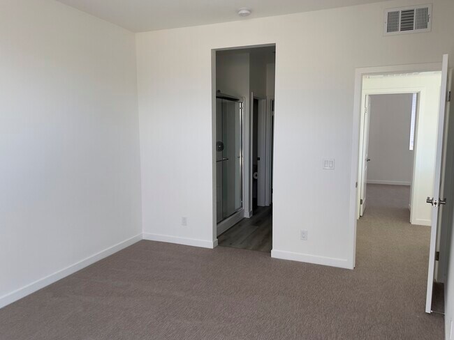 Building Photo - 9636 New Morning Pl