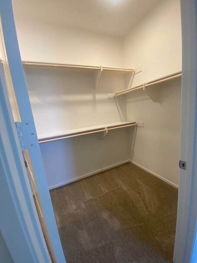 Building Photo - Like New 2 Bed 2 Bath Condo in Temecula