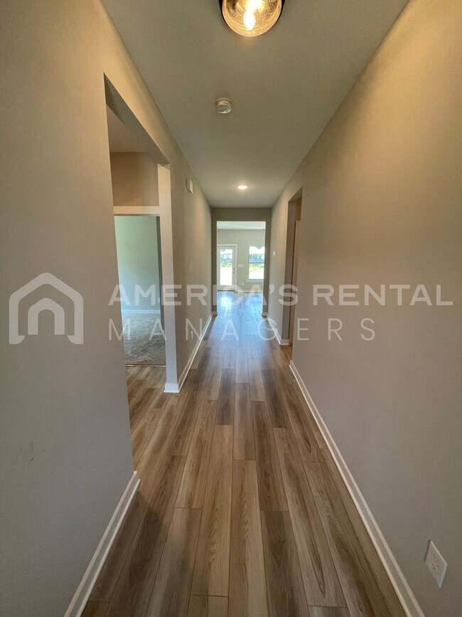 Building Photo - Home for Rent in Meridianville, AL!!! Avai...