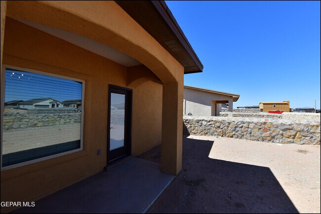 Building Photo - 15149 Imagine Dr