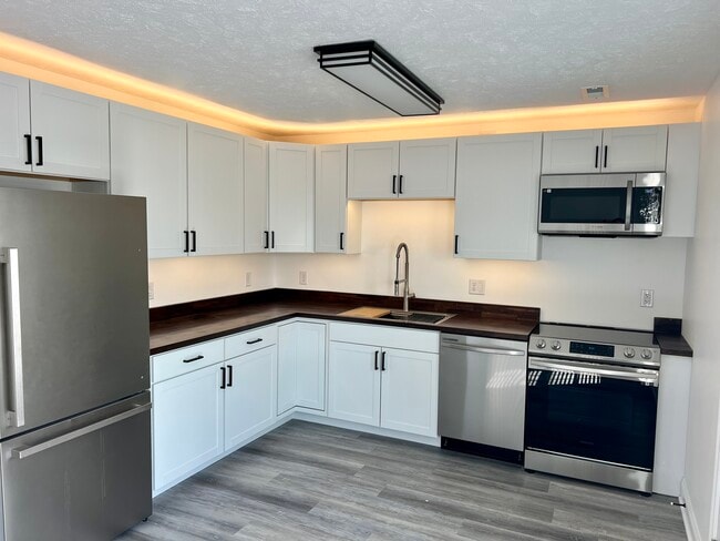 Building Photo - 48 Fox Run Ln