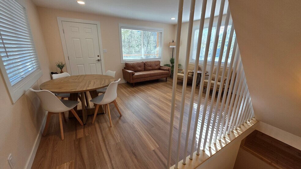 Building Photo - 3496 Hansel Ln