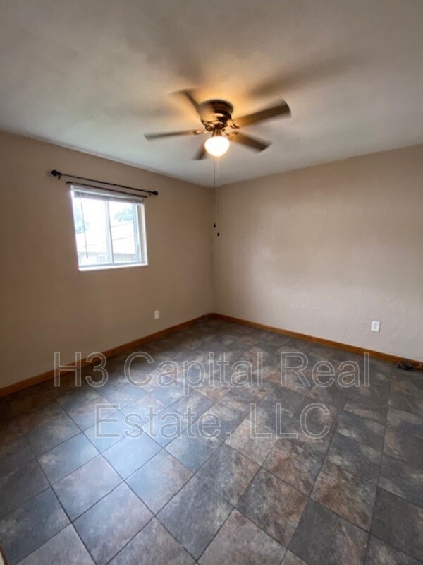 Building Photo - 1306 9th St