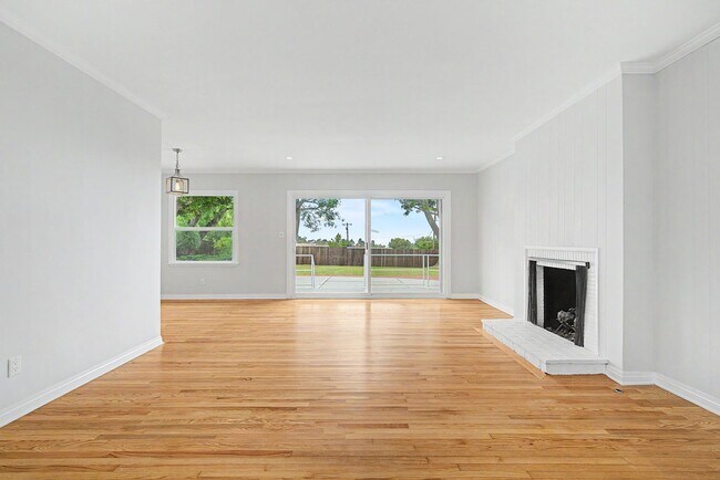 Building Photo - Rolling Hills Ranch House — Updated 3BR Home on a Massive Lot
