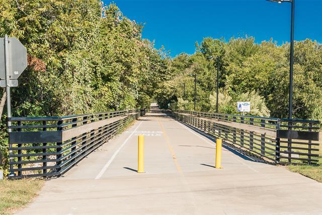 Building Photo - 7450 Holly Hill Dr