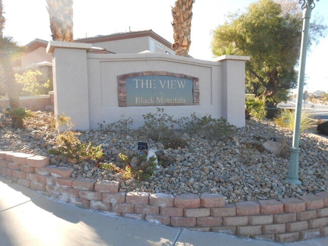 Building Photo - Spacious Home 2 Story Home in Black Mountain