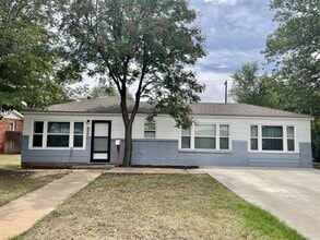 Building Photo - 4205 41st St