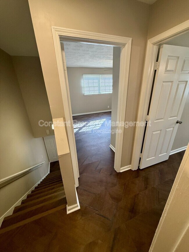 Building Photo - 1880 Clinton Rd