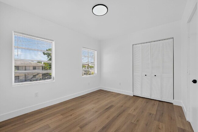 Building Photo - Little Havana 2BR | Assigned Parking | Water Included