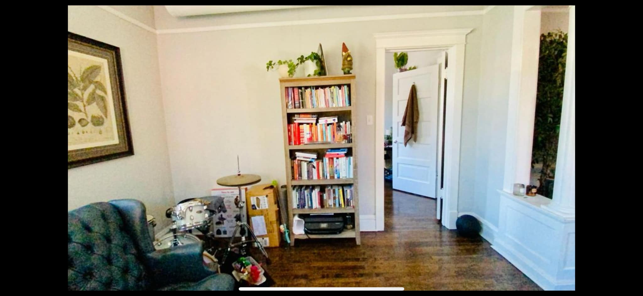 Building Photo - 2100 W Division St