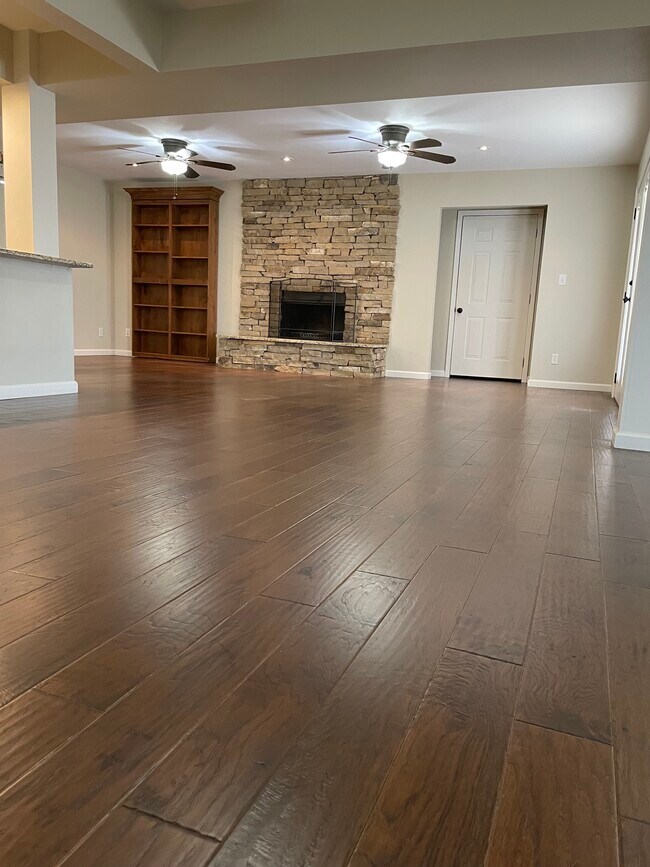 Building Photo - 4715 Ranch View Rd