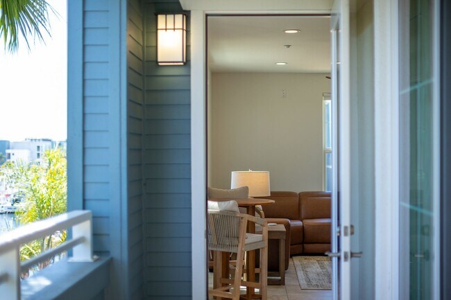 Building Photo - 3 Bedroom + 2 Bathroom Condo | Seabridge | Oxnard | Unfurnished
