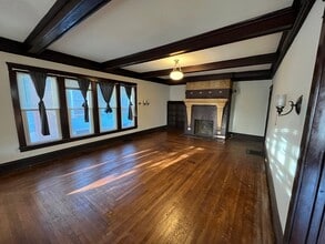 Building Photo - 896-900 Grove Street