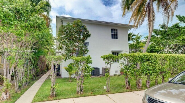 Building Photo - 1791 Marseille Dr