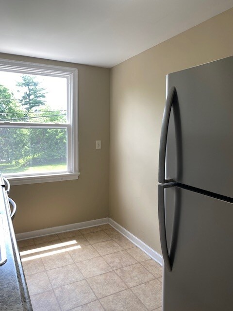 Building Photo - 2447 Duke St