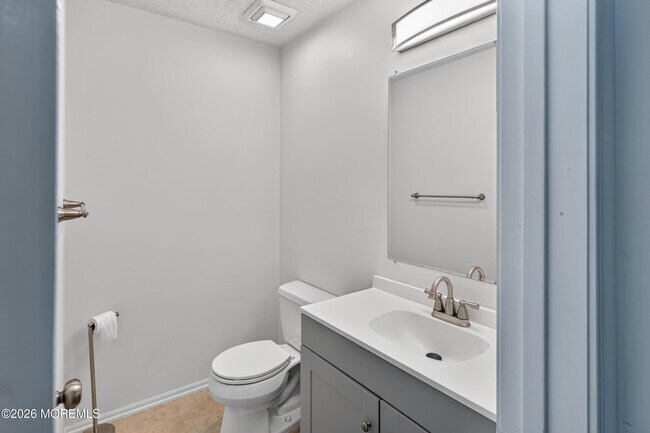 Building Photo - 92 Des Moines Ct