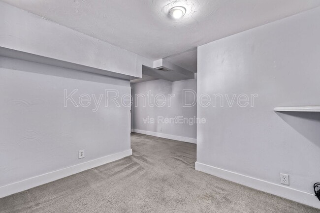 Building Photo - 4654 N Bryant St