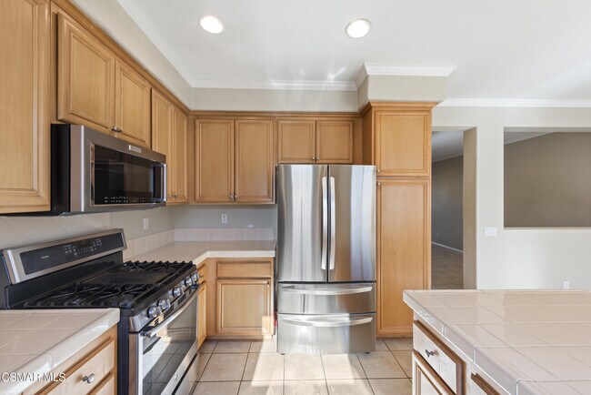 Building Photo - 84 Via Katrina