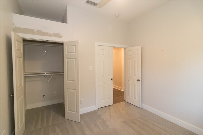 Building Photo - 1318 Ragsdale Ln