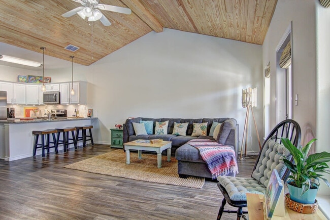 Building Photo - 1813 Eleventh St