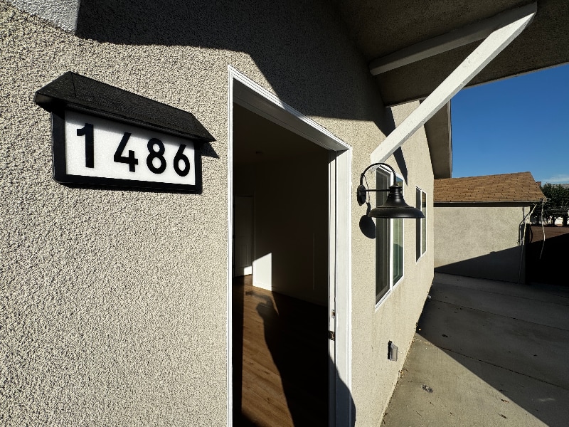 Building Photo - 1486 W 7th St