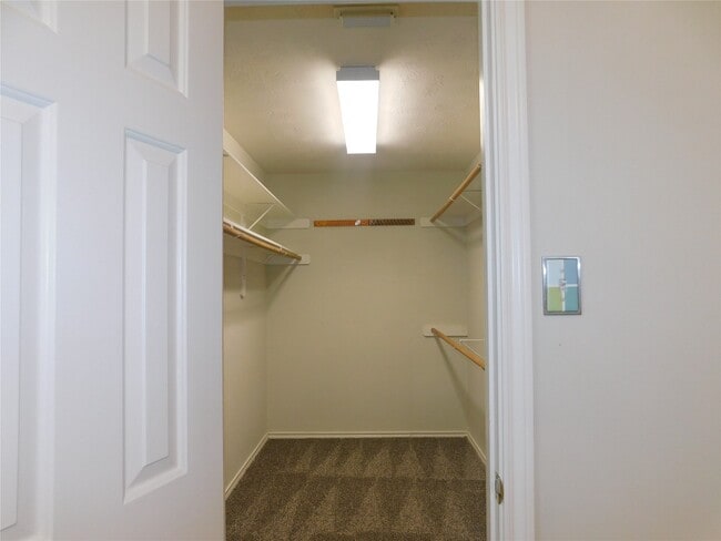 Building Photo - 3014 Aylesworth Ct