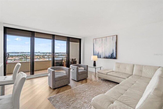 Building Photo - 5950 Pelican Bay Plaza S