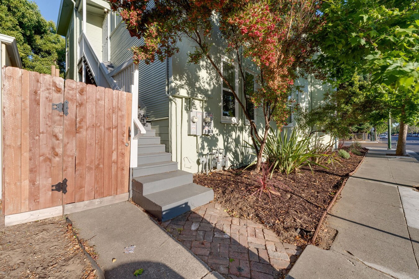 Building Photo - 1240 12th St