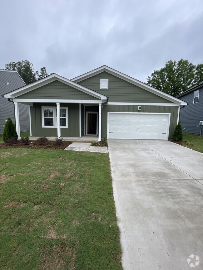 Building Photo - Detached Ranch 4 bedroom 2 bath 2 car garage