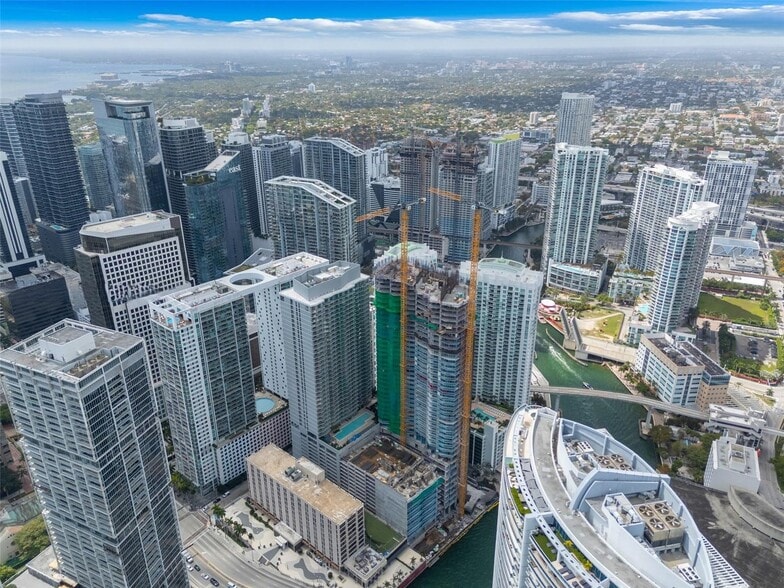 Building Photo - 77 SE 5th St