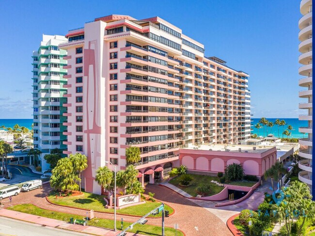 Building Photo - 5225 Collins Ave