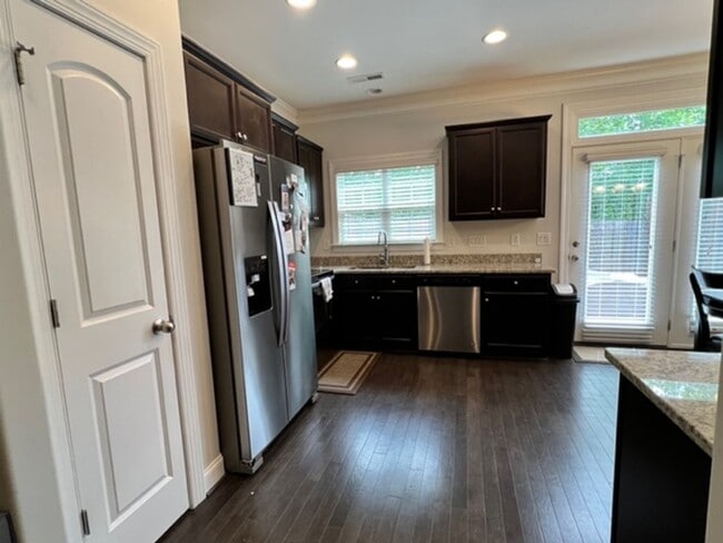 Building Photo - Jonestown Road Area